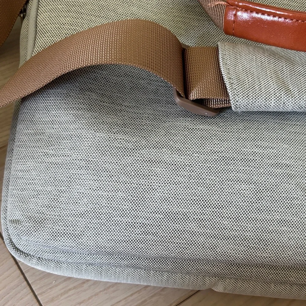 N/A light gray